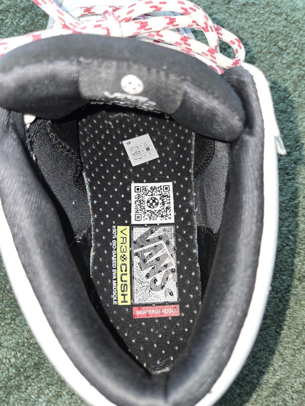 Vans Zahba Mid White, Gray & Black Skate Shoes with Red-Accent Laces Mens US 10 - Picture 9 of 9